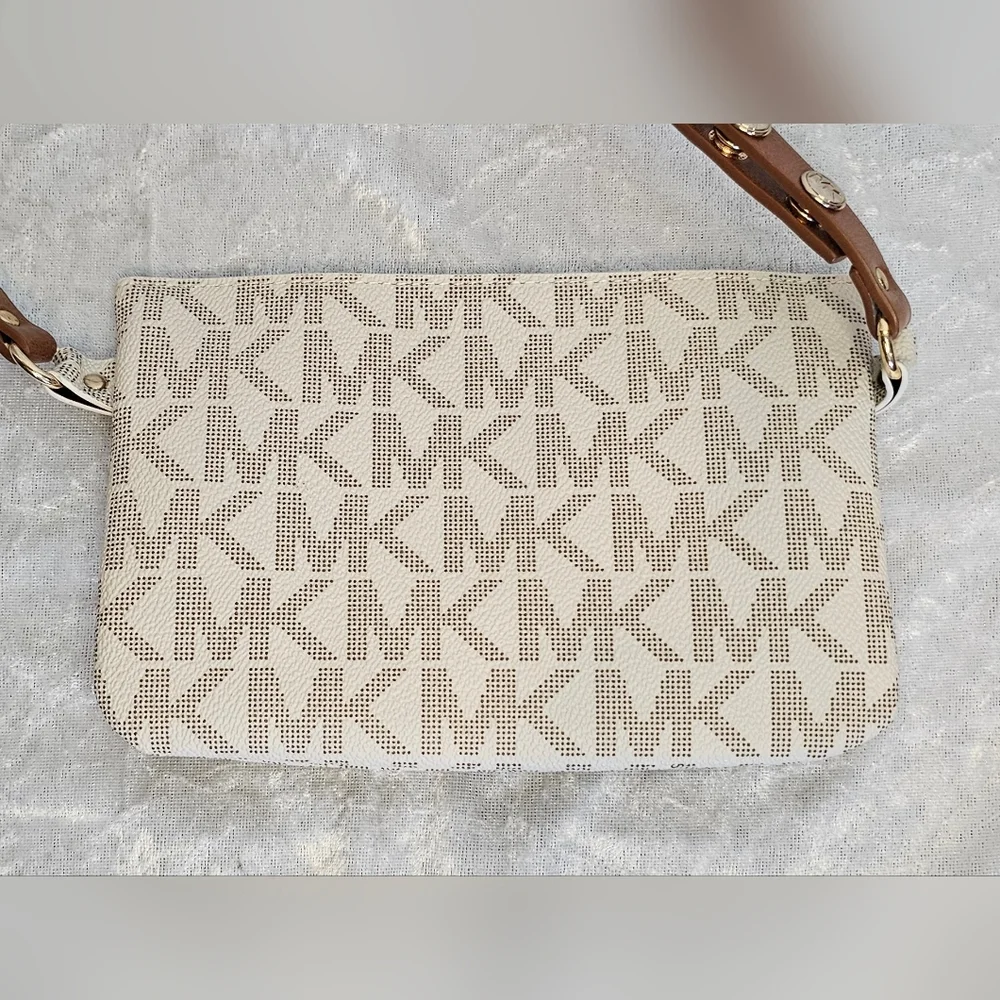 *NWOT* Michael Kors Cream and Brown Waist Bag